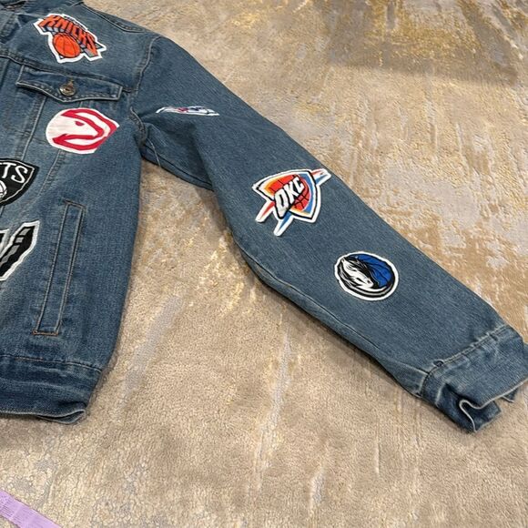 NBA Ultra Game Distressed Multi Team Patch Jean Jacket Knicks Nets Lakers Mens M - Picture 4 of 11
